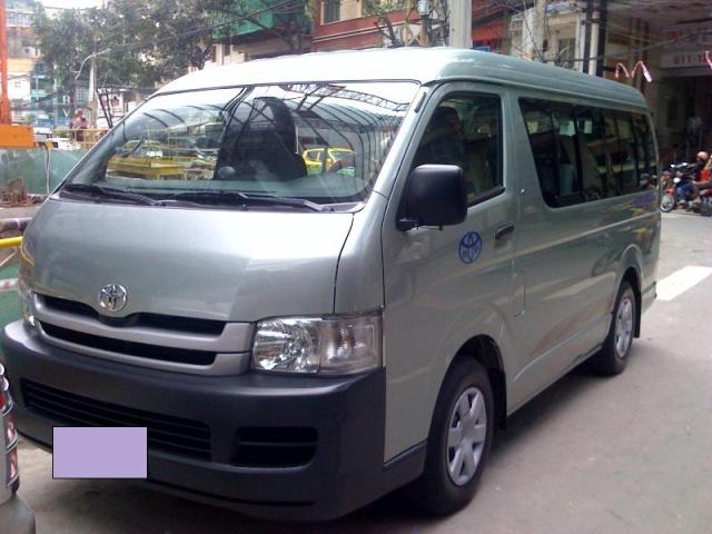 Cho thuê xe 16 chỗ Toyota Hiace theo tháng