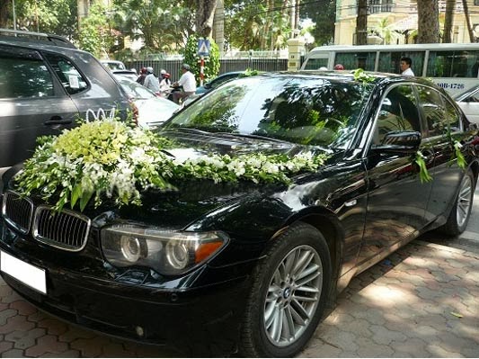 Cho thuê xe cưới vip BMW 750I