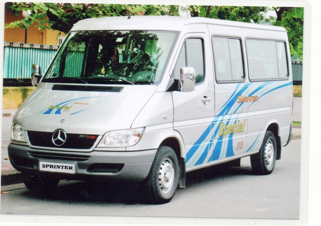 Xe đón tiễn sân bay Mercedes Sprinter