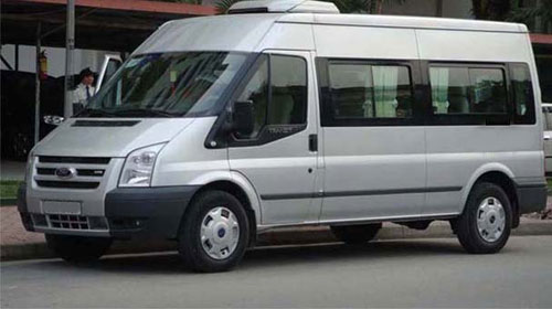 Xe đưa đón nhân viên Ford Transit Luxury