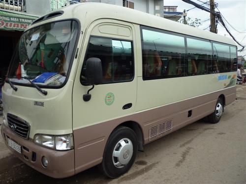 Cho thuê xe theo tháng 29 chỗ Huyndai County