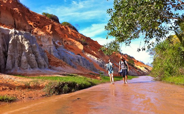 du lịch phan thiêt giá rẻ với cho thuê xe phú thành