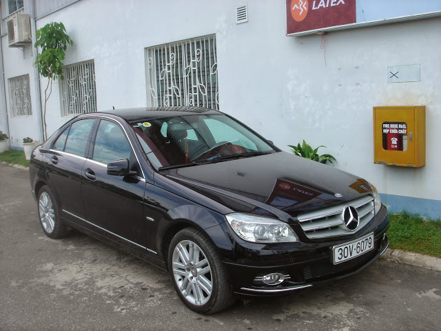 Xe đón tiễn sân bay Mercedes E280