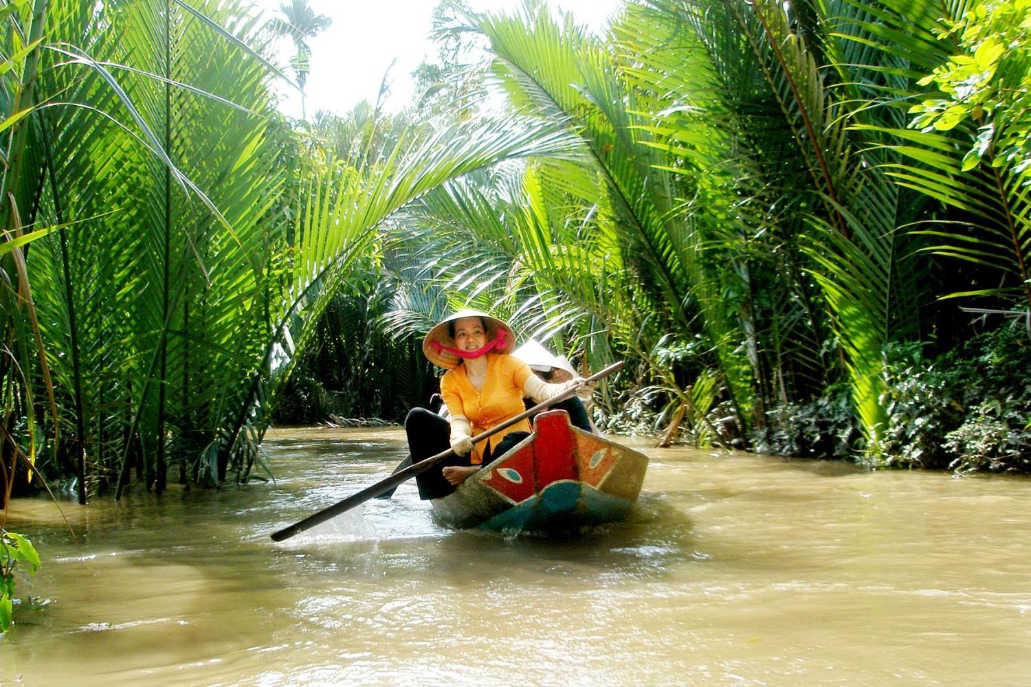 cho thuê xe đi du lịch mekong