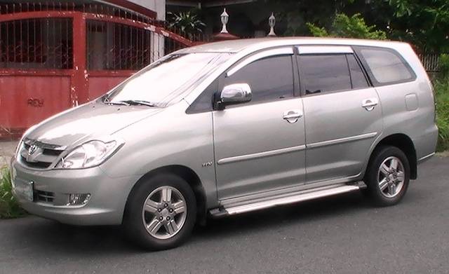 cho thuê xe 7 chỗ Toyota Innova G