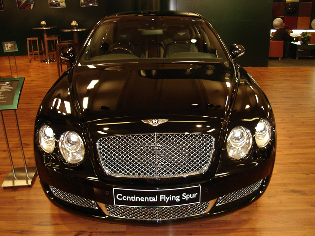 cho thuê xe cưới Bentley