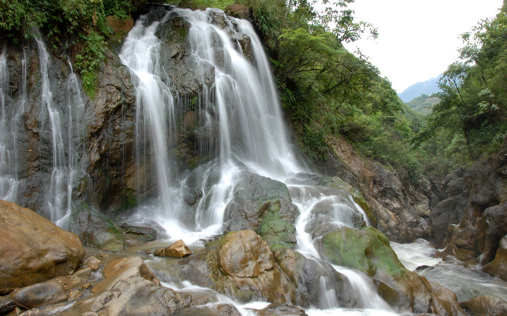 cho thuê xe di thac tien sa ở sapa