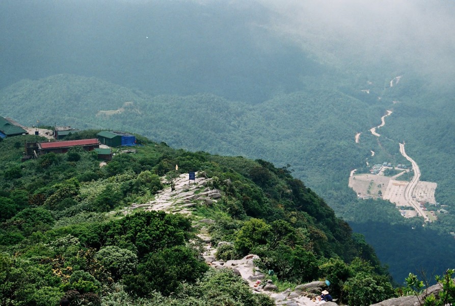Cho thuê xe đi Yên Tử