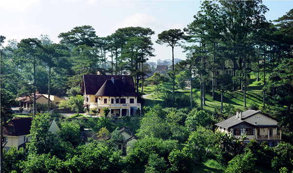 cho thuê xe đi du lịch đà lạt, thue xe tour Hà Nội - Đà Lạt