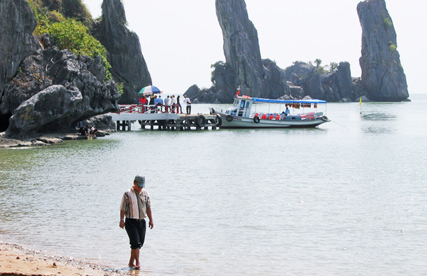cho thuê xe 45 chỗ đi Tour xuyên việt Hà Tiên