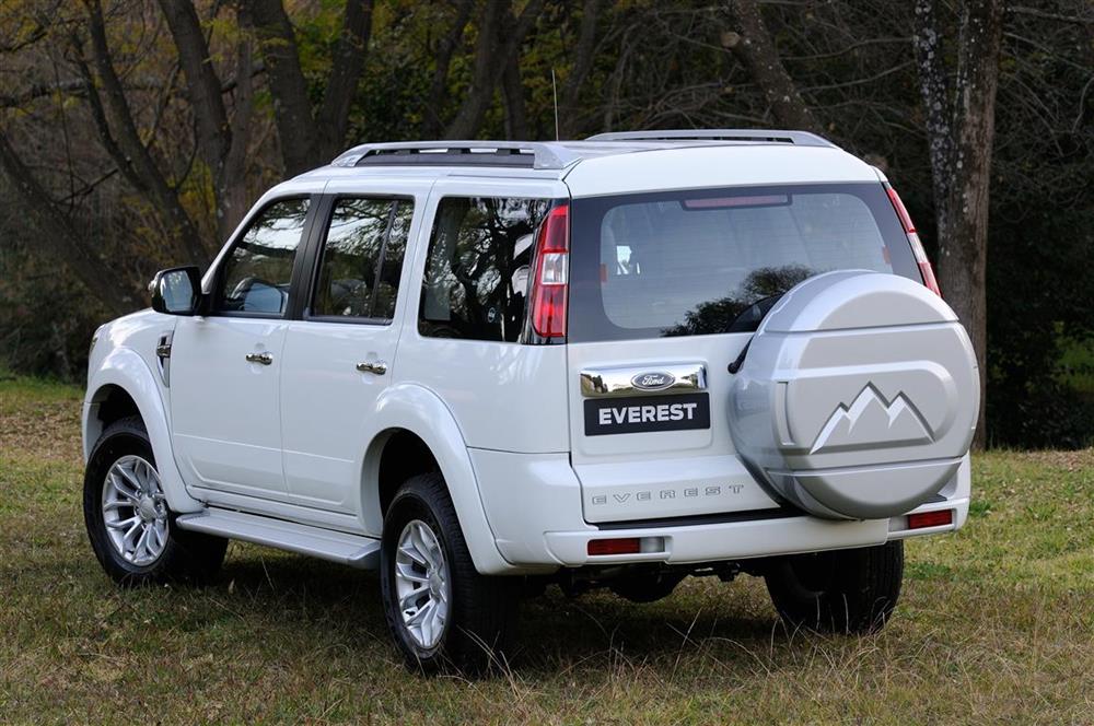 Cho thuê xe 7 chỗ Ford Everest dài hạn