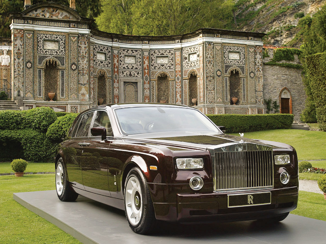 Cho thuê xe cưới 4 chỗ VIP Roll Royce