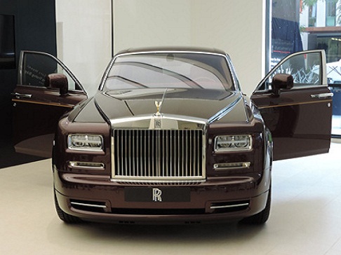 Cho thuê xe cưới VIP Roll Royce