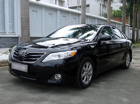 Cho thuê xe 4 chỗ Toyota Camry LE