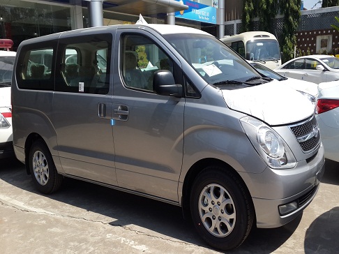 Cho thuê xe dài hạn 9 chỗ Hyundai Starex