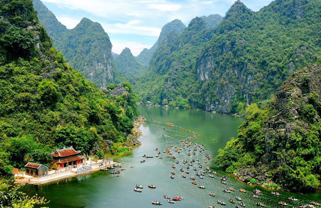 thuê xe du lịch đi ninh bình, hành trình xuyên việt