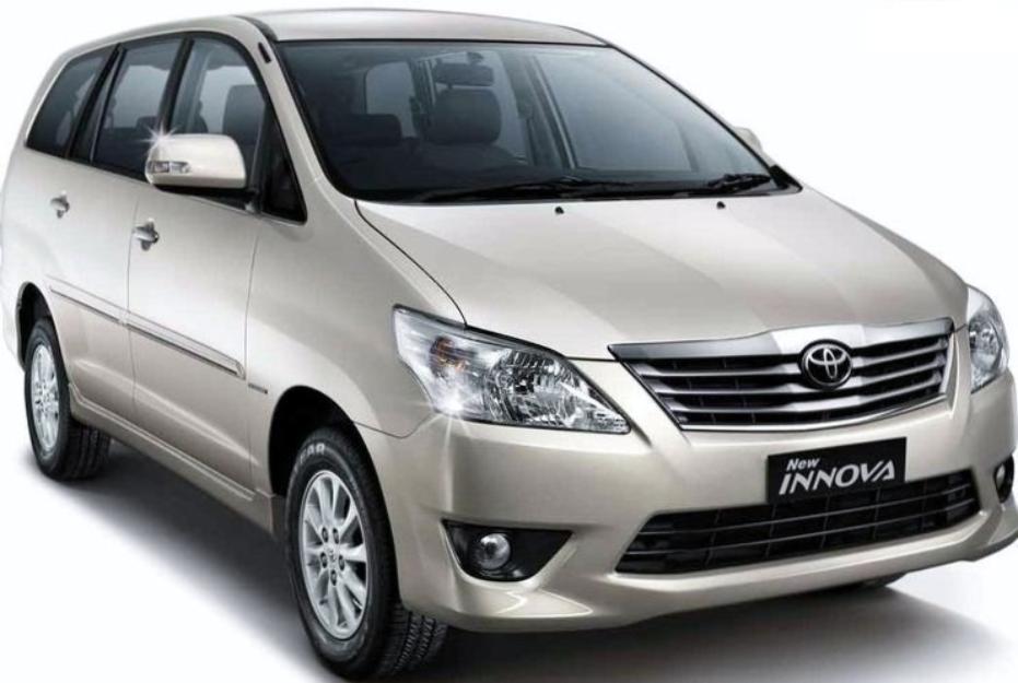 Cho thuê xe cưới 9 chỗ Hyundai Starex