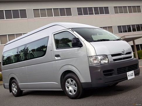 Xe đón tiễn sân bay Toyota Hiace