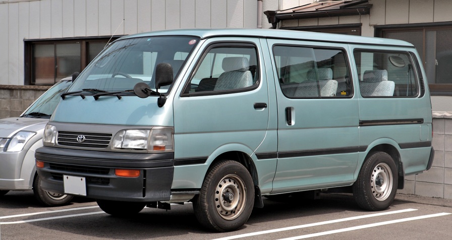 Xe đón tiễn sân bay Toyota Hiace